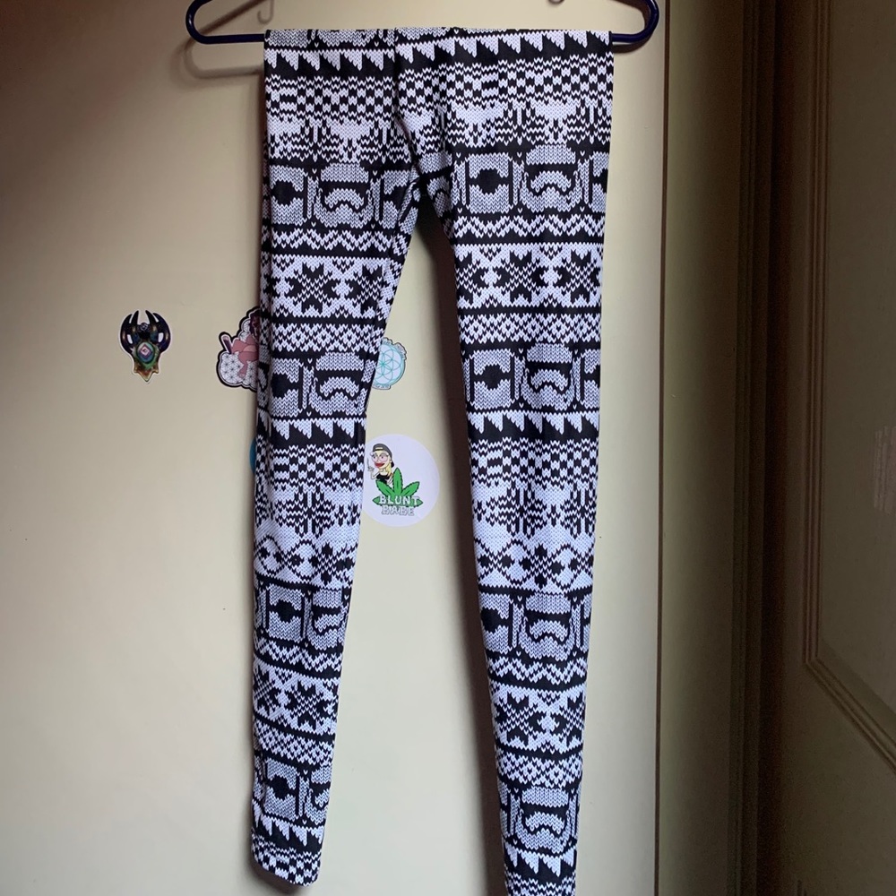 Poprageous stormtrooper design leggings